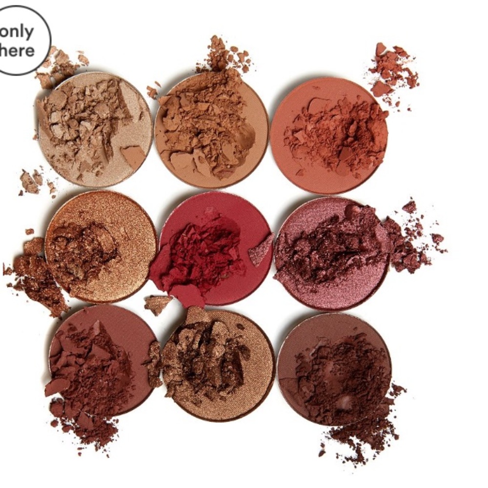 KYLIE COSMETICS
The Burgundy Palette Kyshadow - Picture 4 of 4